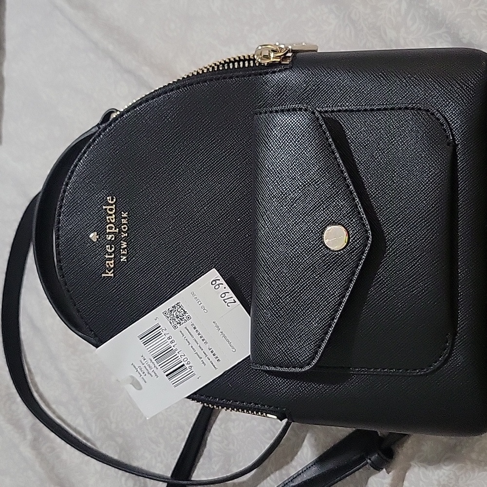 Kate spade mini backpack Magnetic closure front and zipper